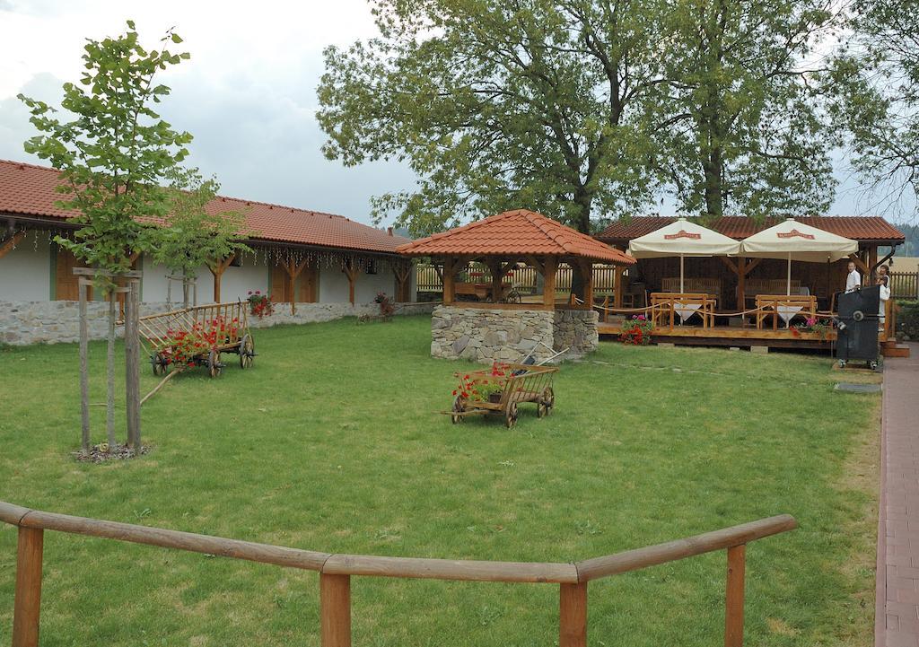 Hotel Na Statku Mirosov Mirosov  Exterior foto